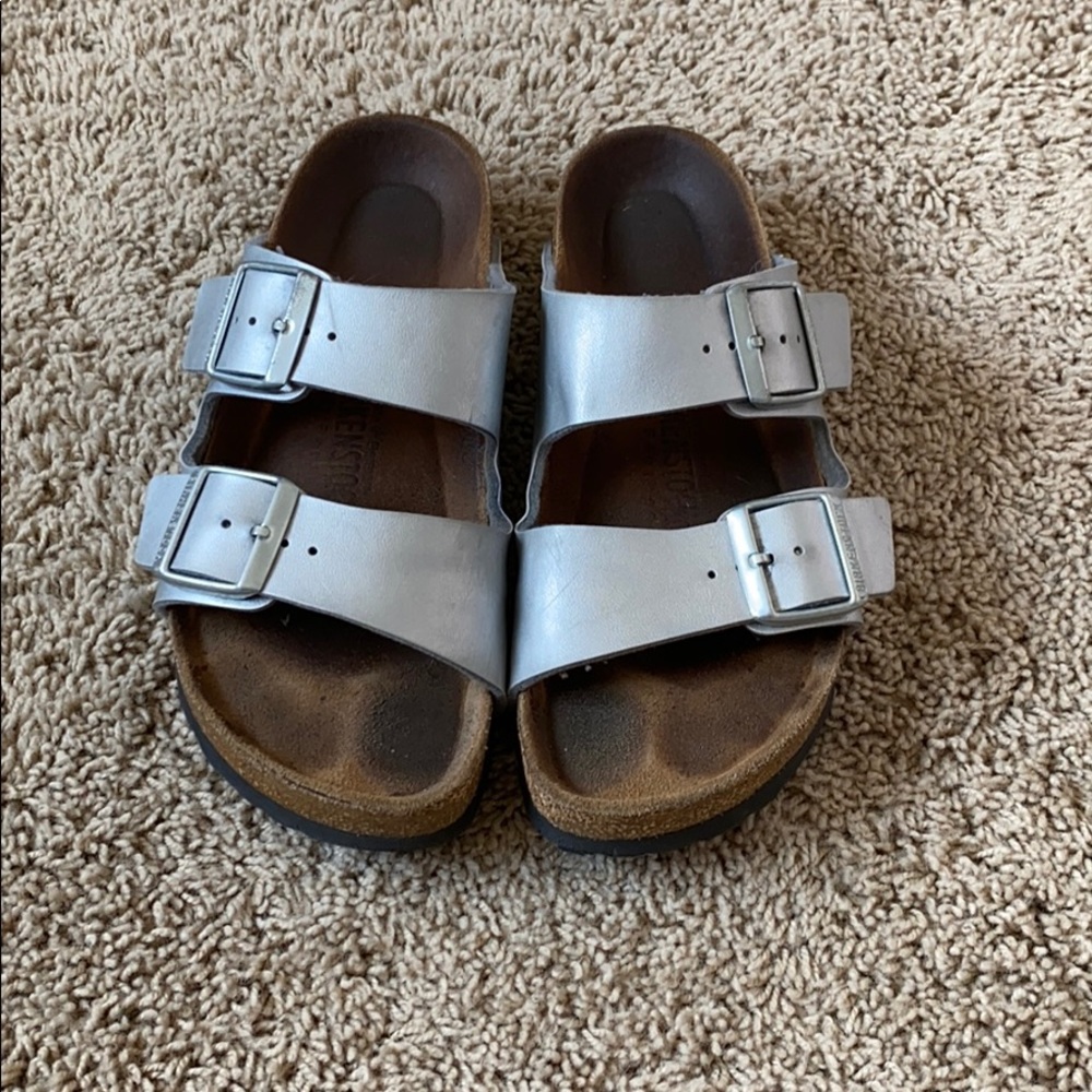 Women’s silver Arizona Birkenstock’s